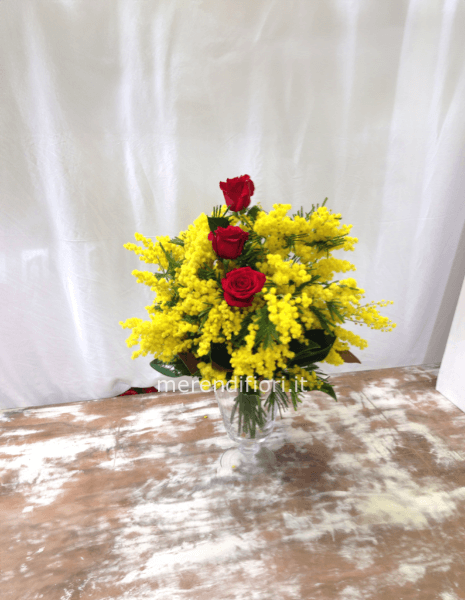 3 rose rosse mimosa 